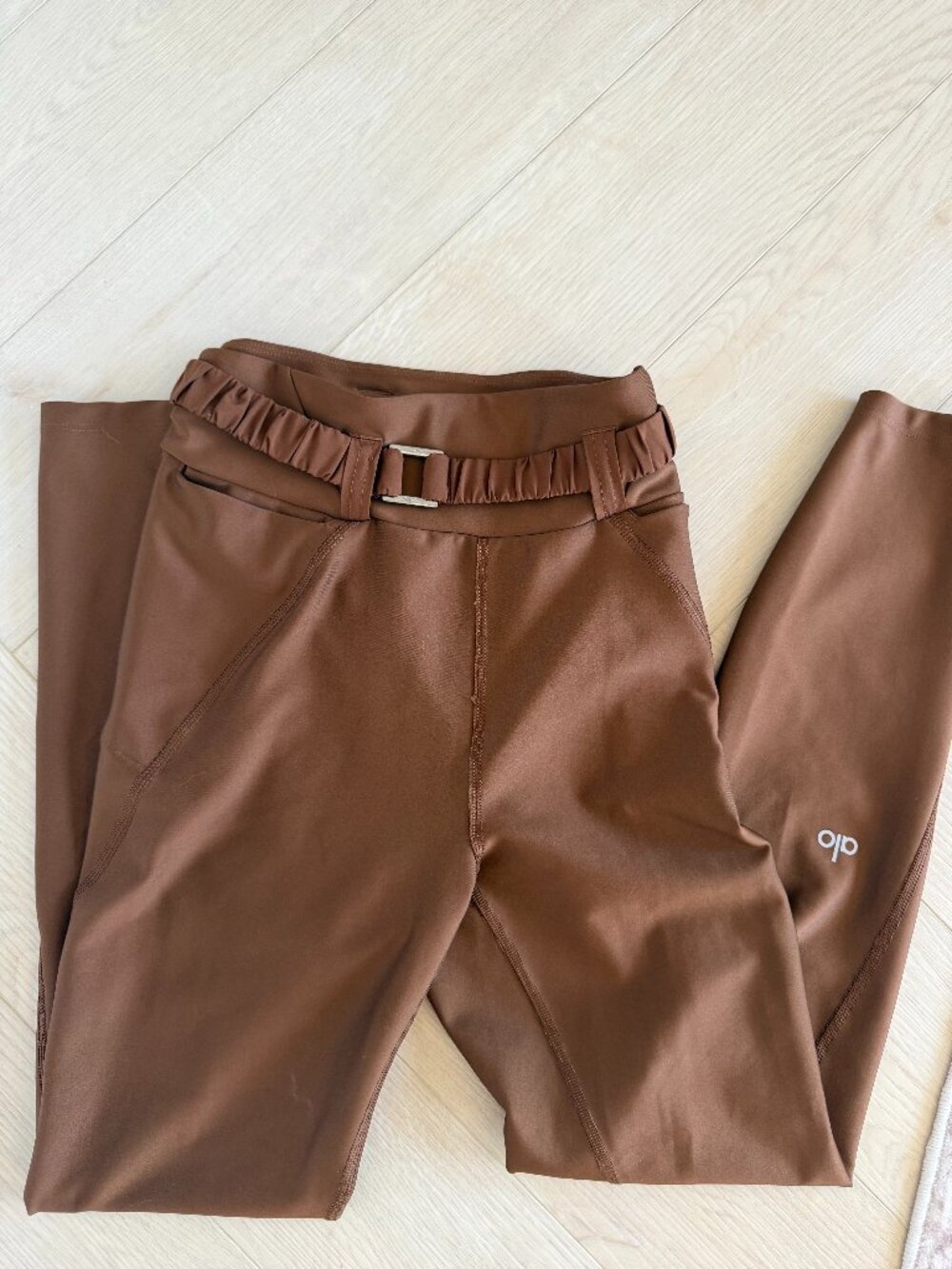 Alo Yoga Airlift High-Waist 7/8 Charmer Legging Cinnamon Brown XXS